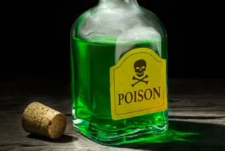 Girl poisons mother
