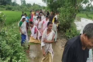 PUBLIC PROTEST AT Narayanpur DEMANDING CONSTRUCTION OF ROAD