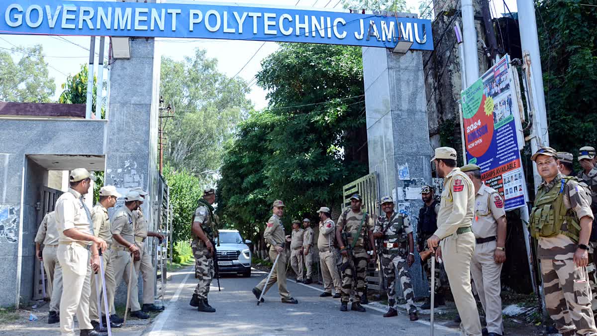 The counting of votes began for all 90 legislative assembly constituencies amid heightened security in Jammu and Kashmir.  In three phase assembly polls, 873 candidates including 346 independents are in the fray.