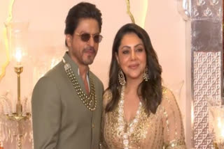 Shah Rukh Khan with wife Gauri Khan