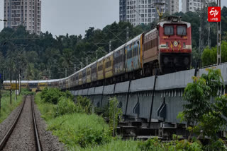 ரயில் கோப்புப்படம்