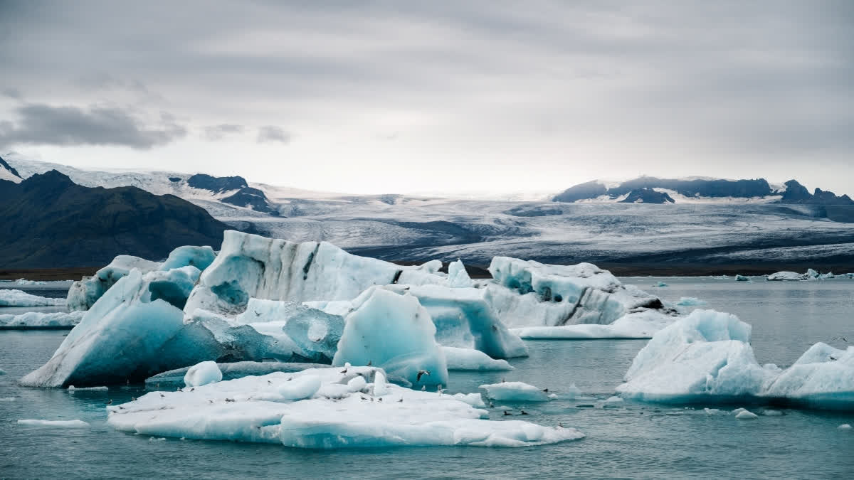 Chile cierra un famoso glaciar y genera debate sobre cambio climático y deportes de aventura