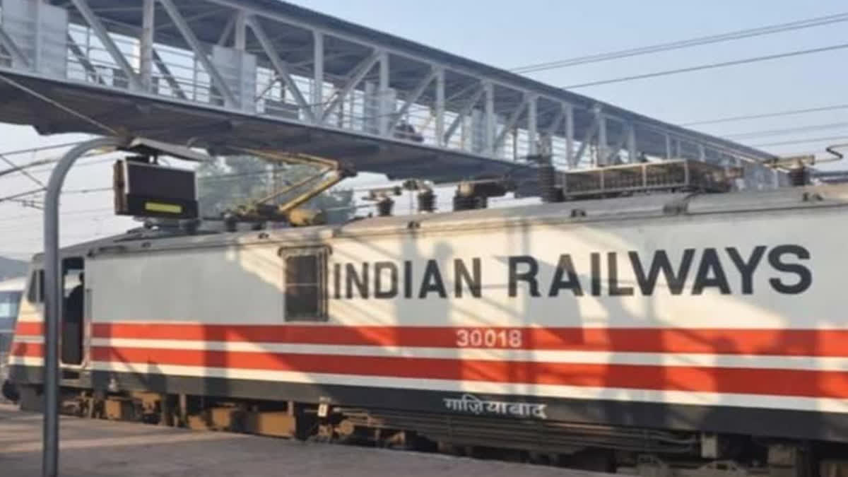 3 crore passengers travelled by train in one day, Indian Railways created a new record