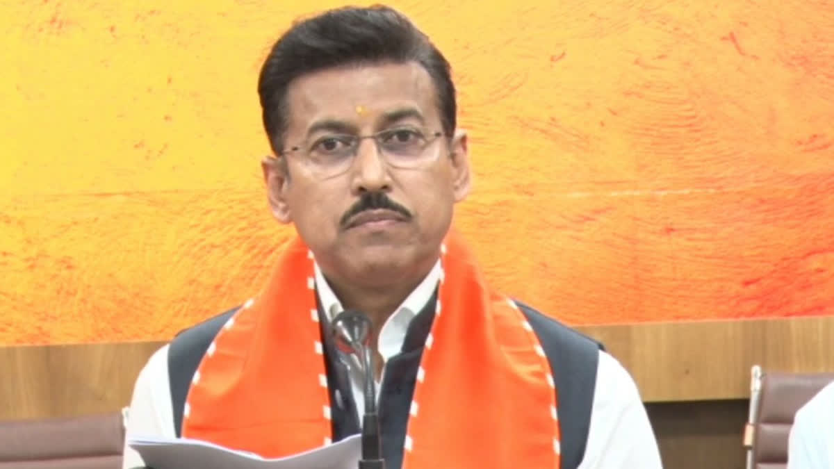 Minister Rajyavardhan Singh Rathore