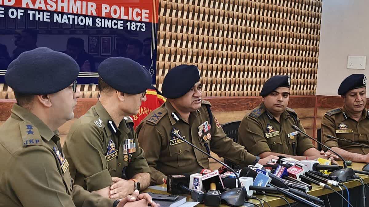 IGP Kashmir VK Birdi (middle) addresses a presser in Srinagar, Jammu and Kashmir on Friday, Nov 8, 2024