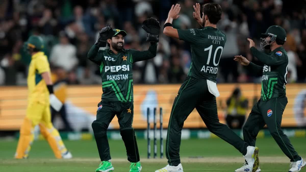 Pak beat Australia by 9 wickets