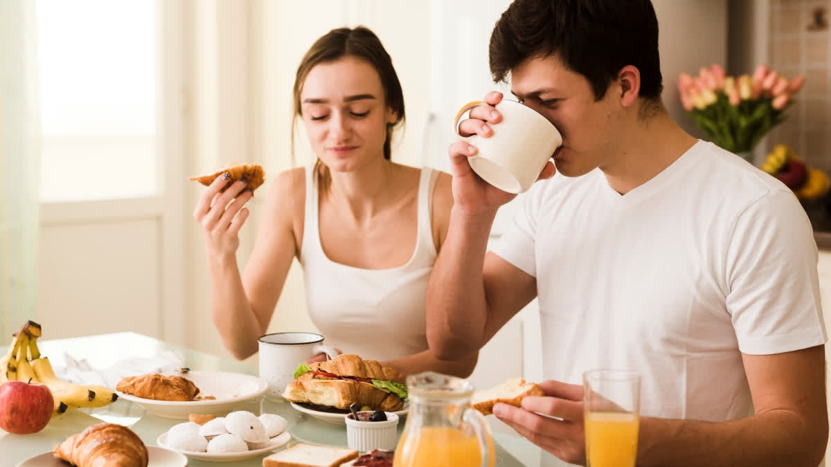 Men and women may benefit from different types of breakfasts when it comes to losing weight