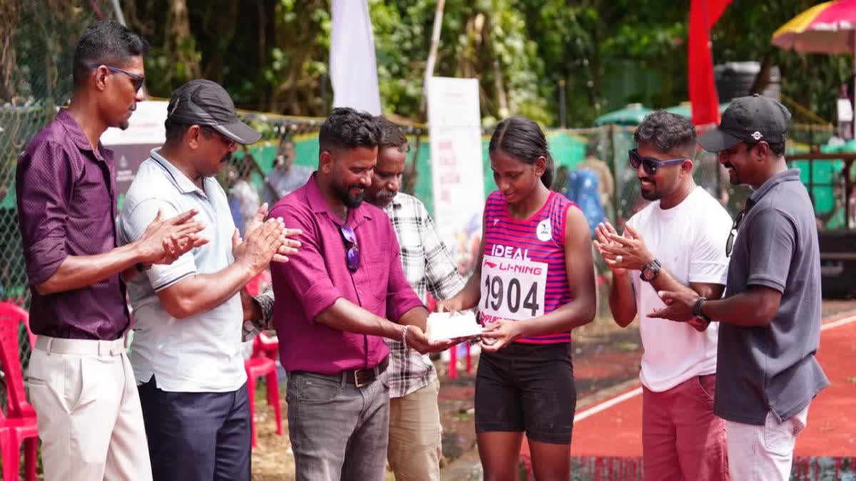 Amal Chitra Birthday Celebration  Amal Chitra Pole vault Victory  State School Sports Meet  അമല്‍ ചിത്രയ്‌ക്ക് സ്വര്‍ണം