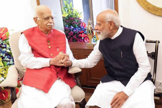 pm-modi-greets-bjp-veteran-l-k-advani-on-his-birthday