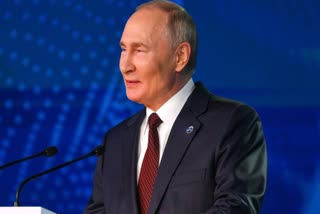 Putin praises Trump