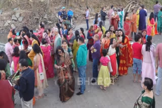 Virginia: Hundreds Of Indian Americans Celebrate Chhath Puja With 'Sandhya Arghya' At Potomac River