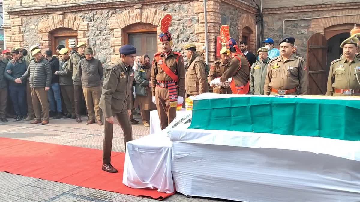 Wreath laying ceremony of J&K Police inspector killed in militant attack held in Srinagar