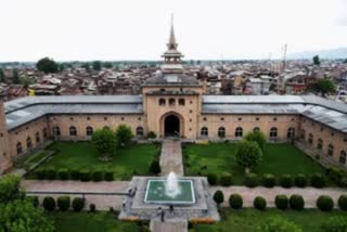 Jama Masjid Srinagar continued to ban prayers for the ninth consecutive Friday