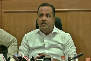 Etv Bharatspeaker-ut-khader-reaction-to-the-removal-of-savarkars-photo-in-assembly