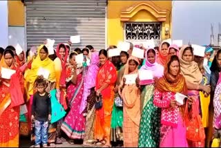 Non banking company cheated women in Pakur