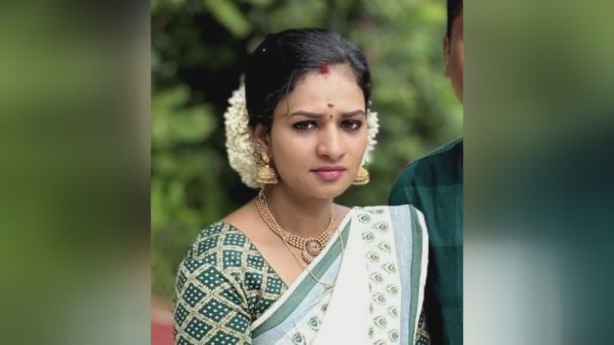 INDUJA DEATH PROBE  LATEST NEWS IN MALAYALAM  ഇന്ദുജയുടെ മരണം  NEWLY BRIDE DEATH PALODE