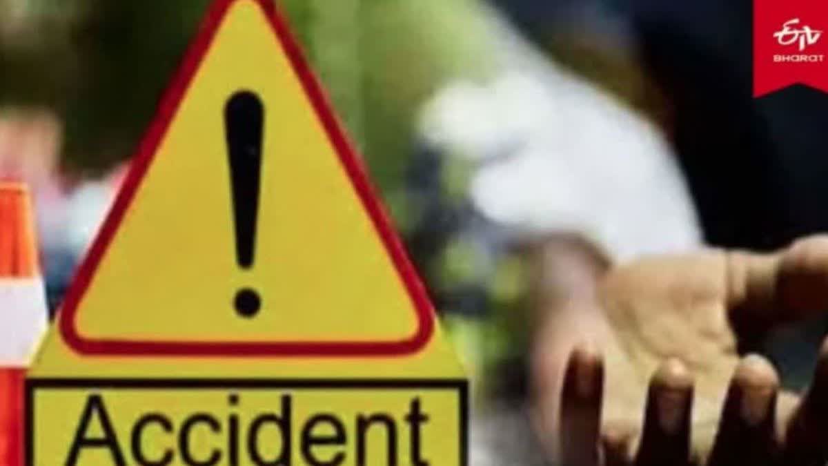 wife dies road accident lucknow ayodhya highway latest news hindi.