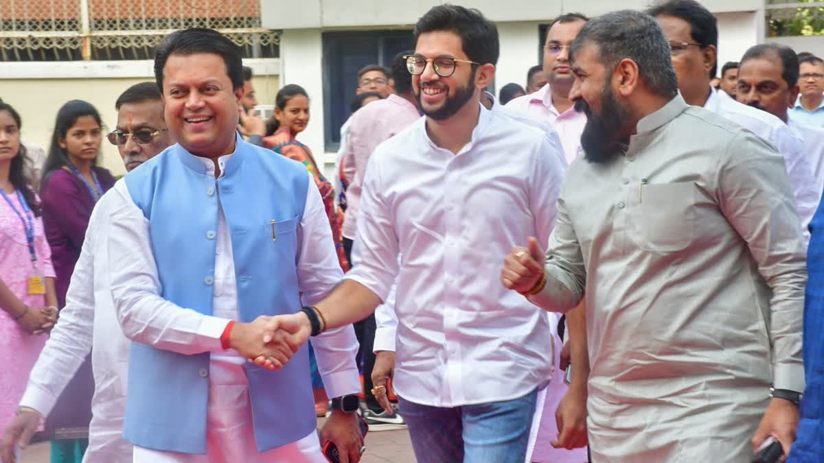 Shiv Sena (UBT) leader Aaditya Thackeray, center, arrives during the Special session of Maharashtra Assembly, at Vidhan Bhavan, in Mumbai, Sunday, Dec. 8, 2024.