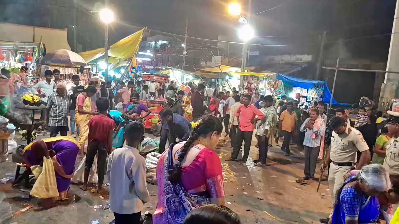 GULURU GANESHANA IMMERSION