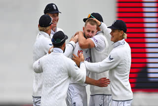 England beat New Zealand in the second Test by 323 runs and secured the series 2-0 with a game to go on Sunday.