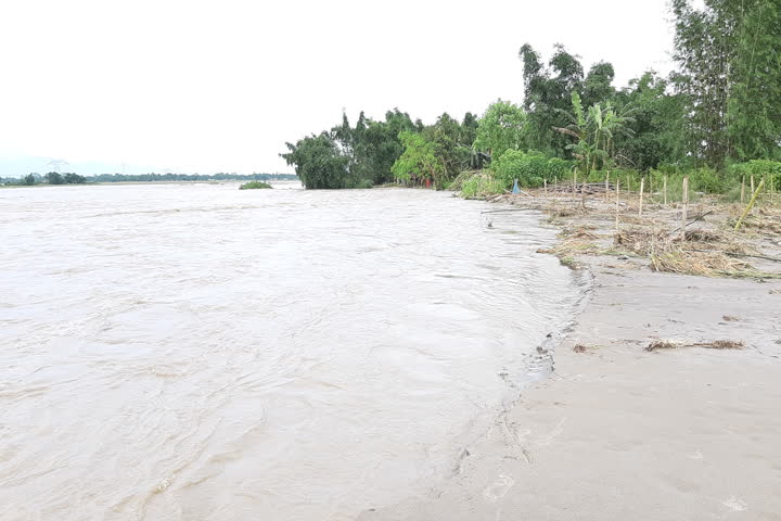 Assam Flood 20 : 93 people have lost their lives