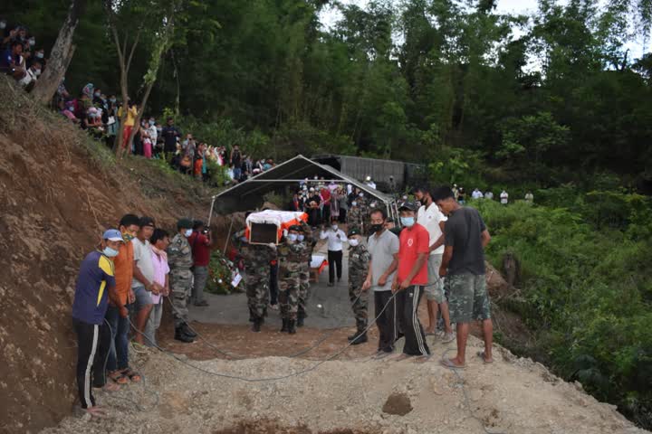 ARMY BIDS ADIEU TO ITS MARTYRED SOLDIER IN LIEMAKHONG, MANIPUR