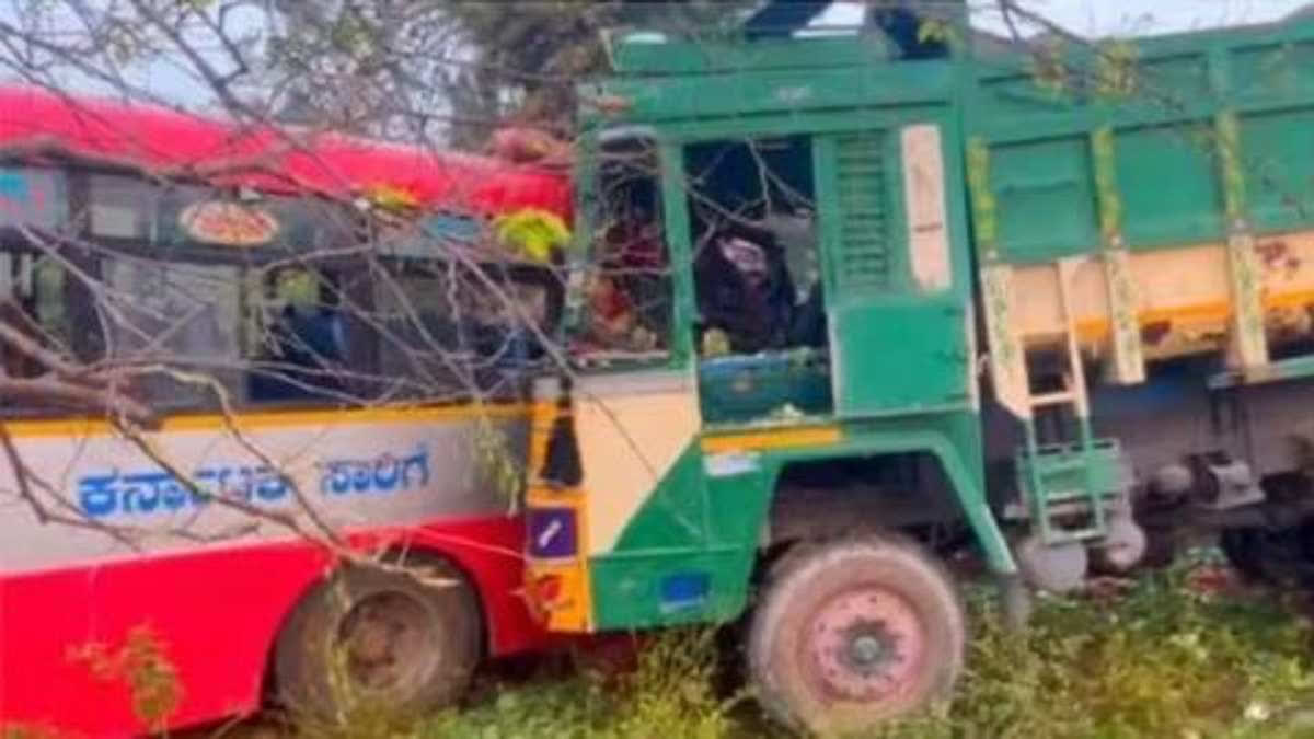 truck collided with KSRTC in Tamilnadu 4 died