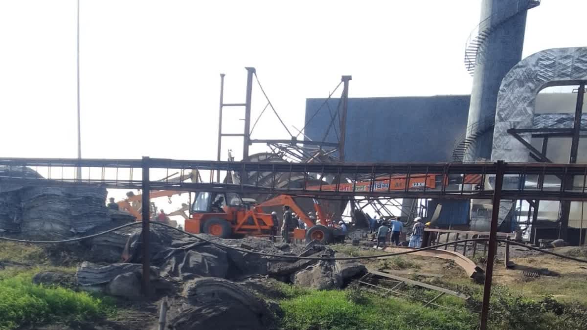 Steel plant chimney collapses