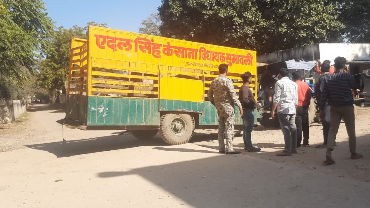 Minister Aidal Singh Kansana  name on tractor trolley