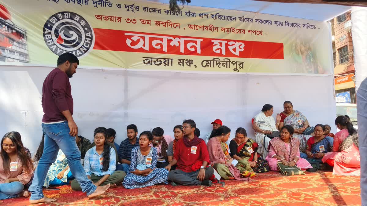 33 Protesters Sit in Hunger Strike