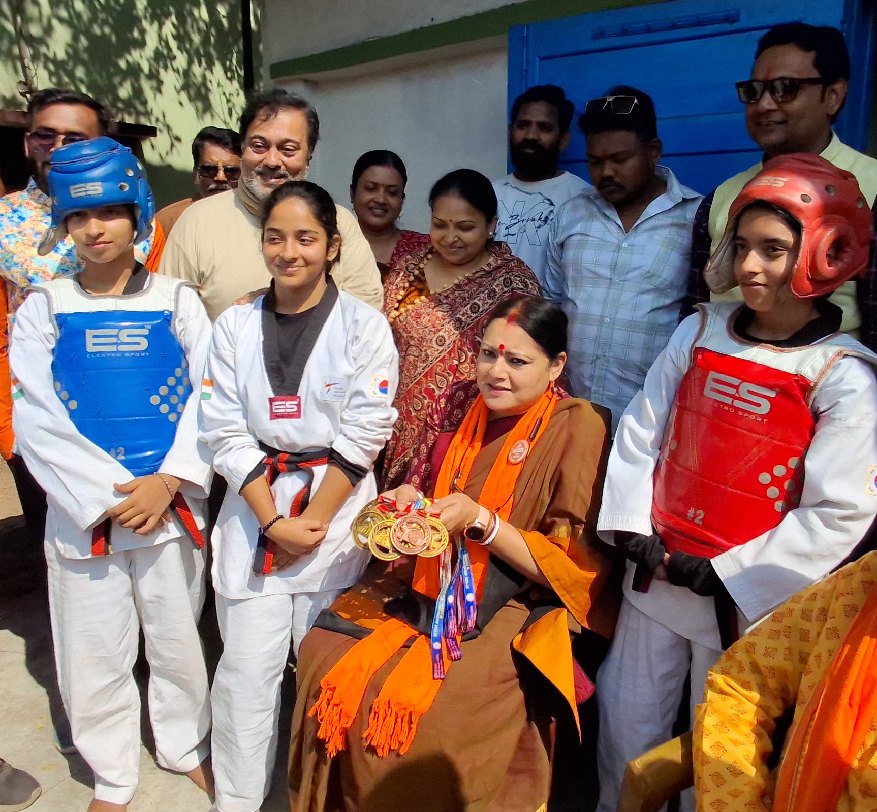 Asansol Triplets Sisters with Agnimitra Paul