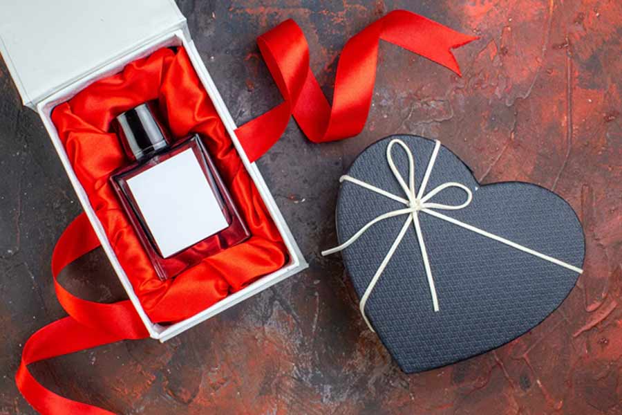 Valentine Day 2025 Gift ideas for Girlfriend Wife Life Partner