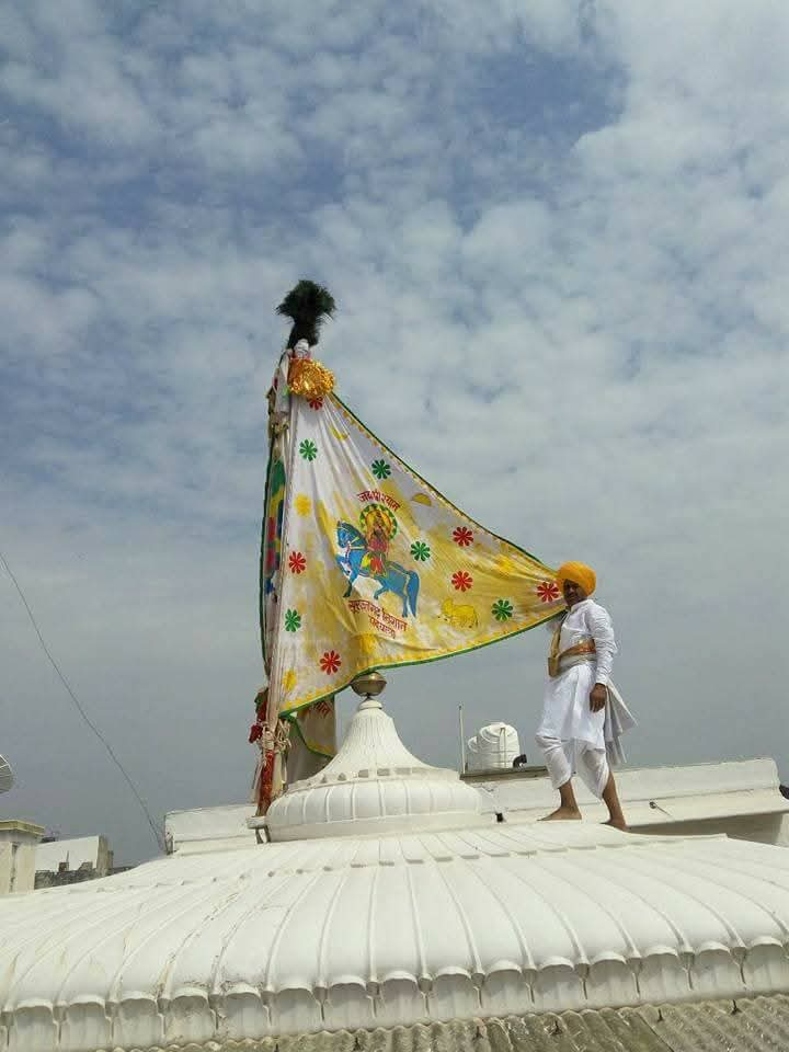 Surajgarh Flag Is Hoisted On Khatu Shyamji Temple In Jhunjhunu For 150 Years