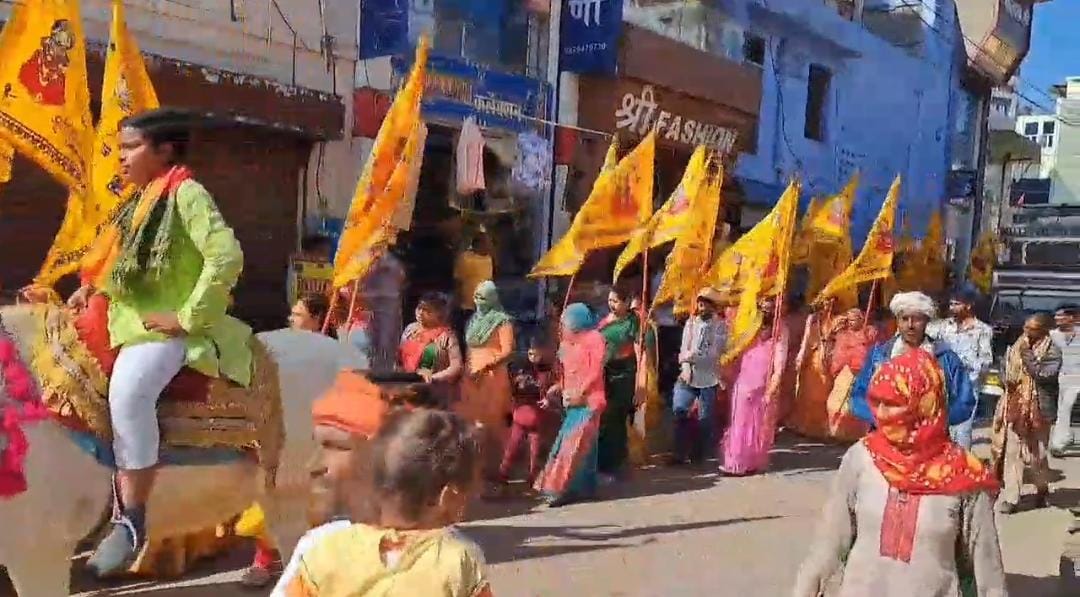 Surajgarh Flag Is Hoisted On Khatu Shyamji Temple In Jhunjhunu For 150 Years