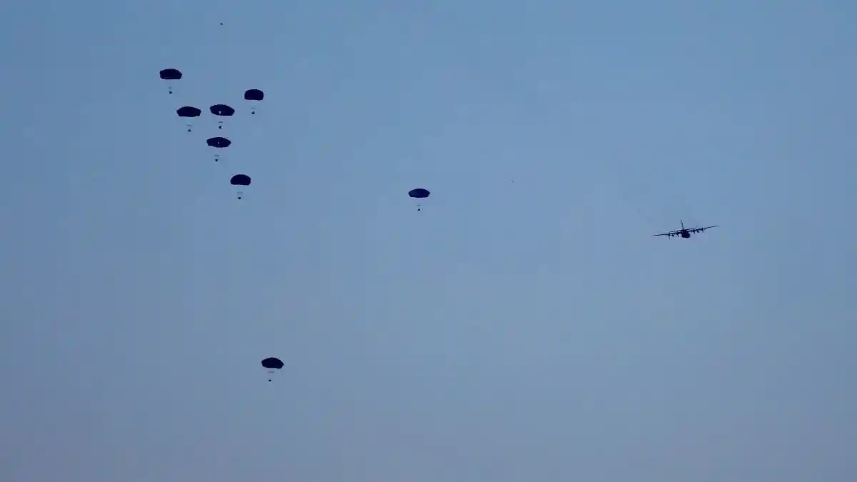 parachute fails gaza accident  gaza accident death  parachute fails  ഗാസ അപകടം