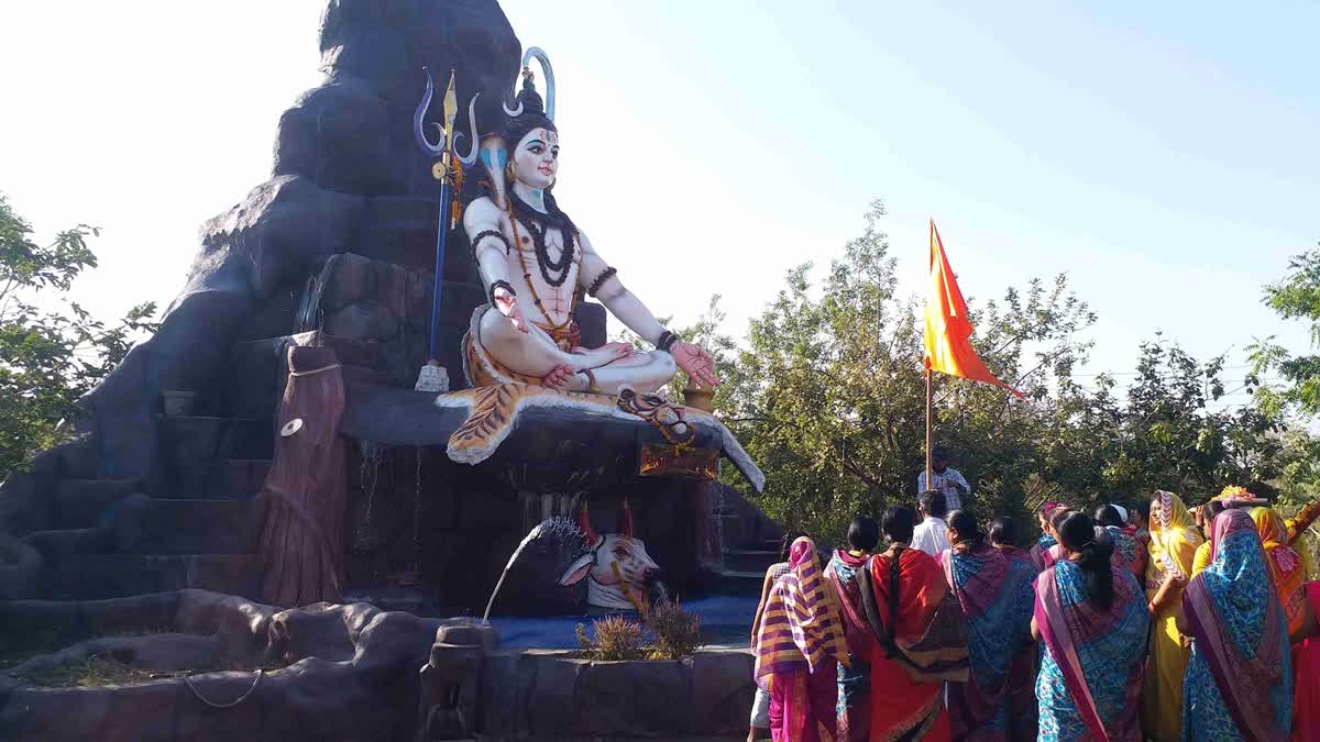 Mahashivratri Celebrations at Once 'Haunted' Cemetery in Maharashtra's Amravati Marks End of Superstition