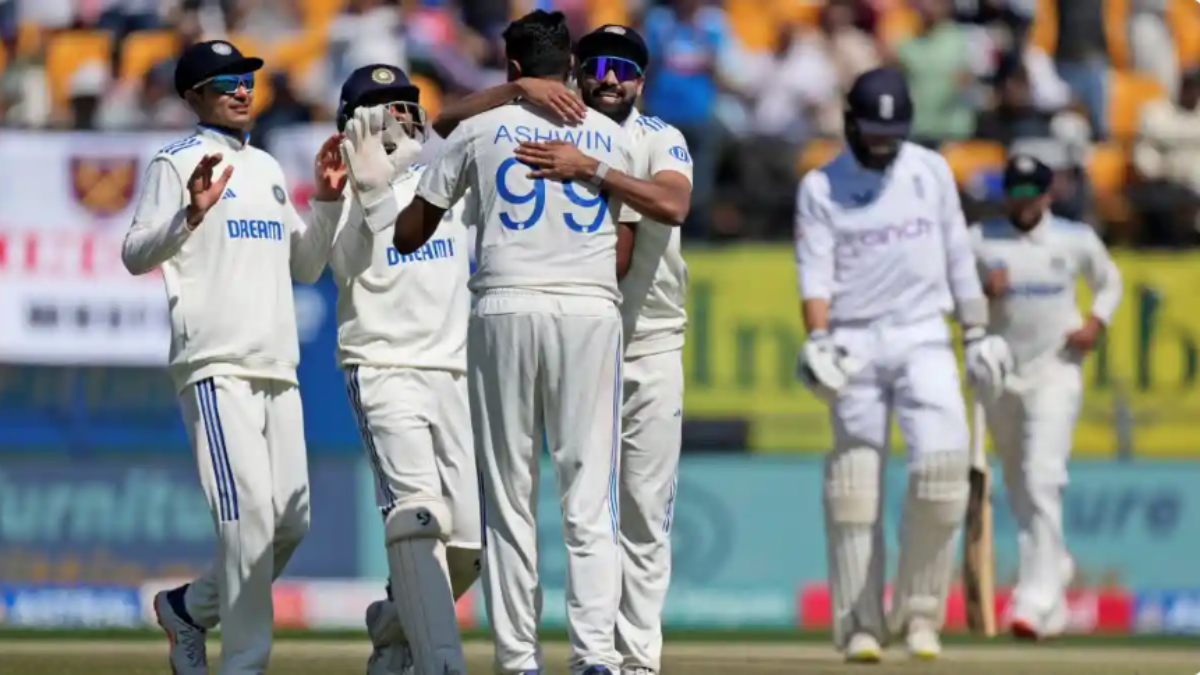 India beat england by an innings and 64 runs