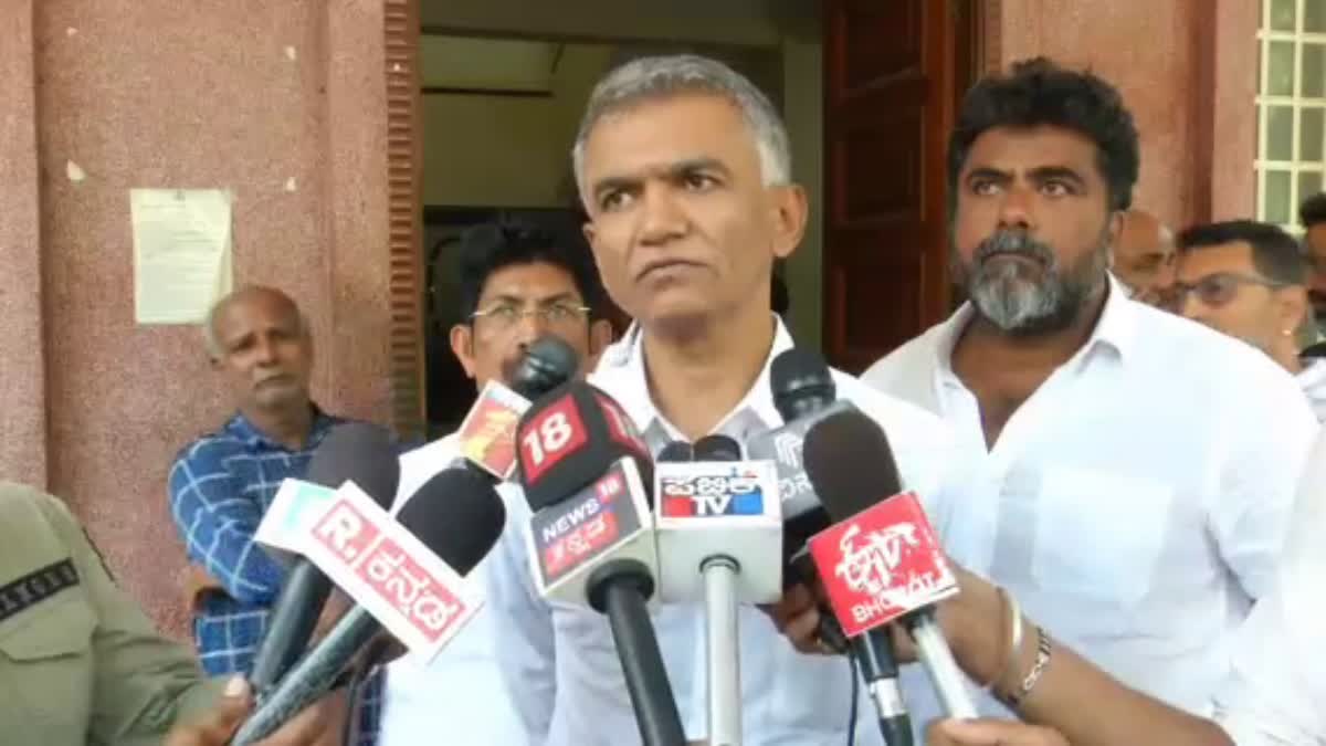 i-am-not-contest-in-lok-sabha-elections-says-minister-krishna-byregowda