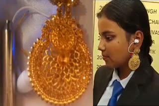 Etv Bharatfour-girl-students-in-gorakhpur-prepared-amazing-earrings-which-will-not-only-enhance-beauty-but-will-also-protect-women