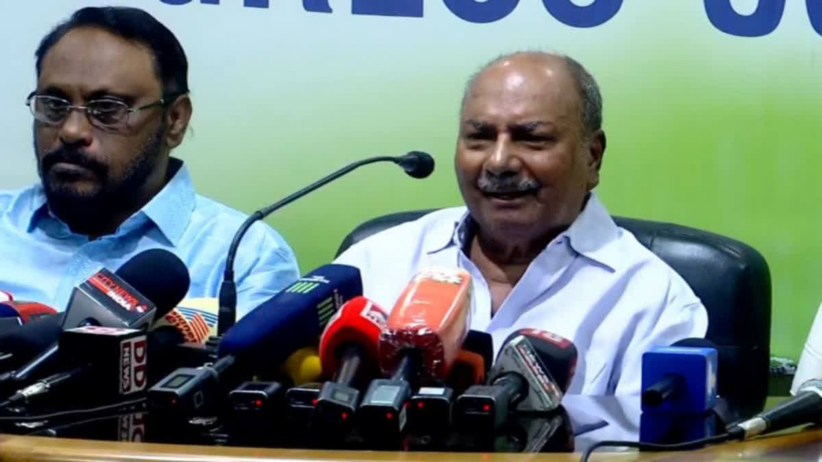 Former Defence Minister A K Antony has criticised his son Anil K Antony's BJP campaign in Kerala, stating that his party should lose and his rival, Anto Antony, should win with an absolute majority.