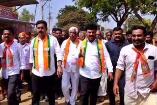 bjp-state-president-vijayendra-campaigning-for-bjp-candidate-raghavendra