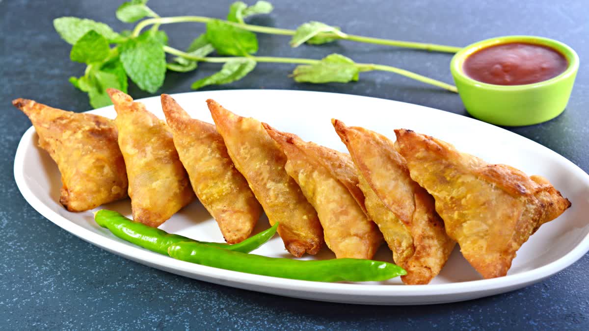 Onion Samosa Recipe in Telugu
