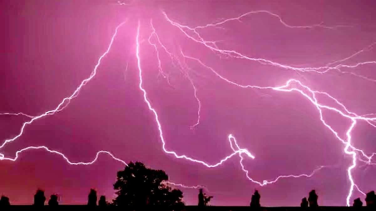 बेगूसराय में ठनका का कहर