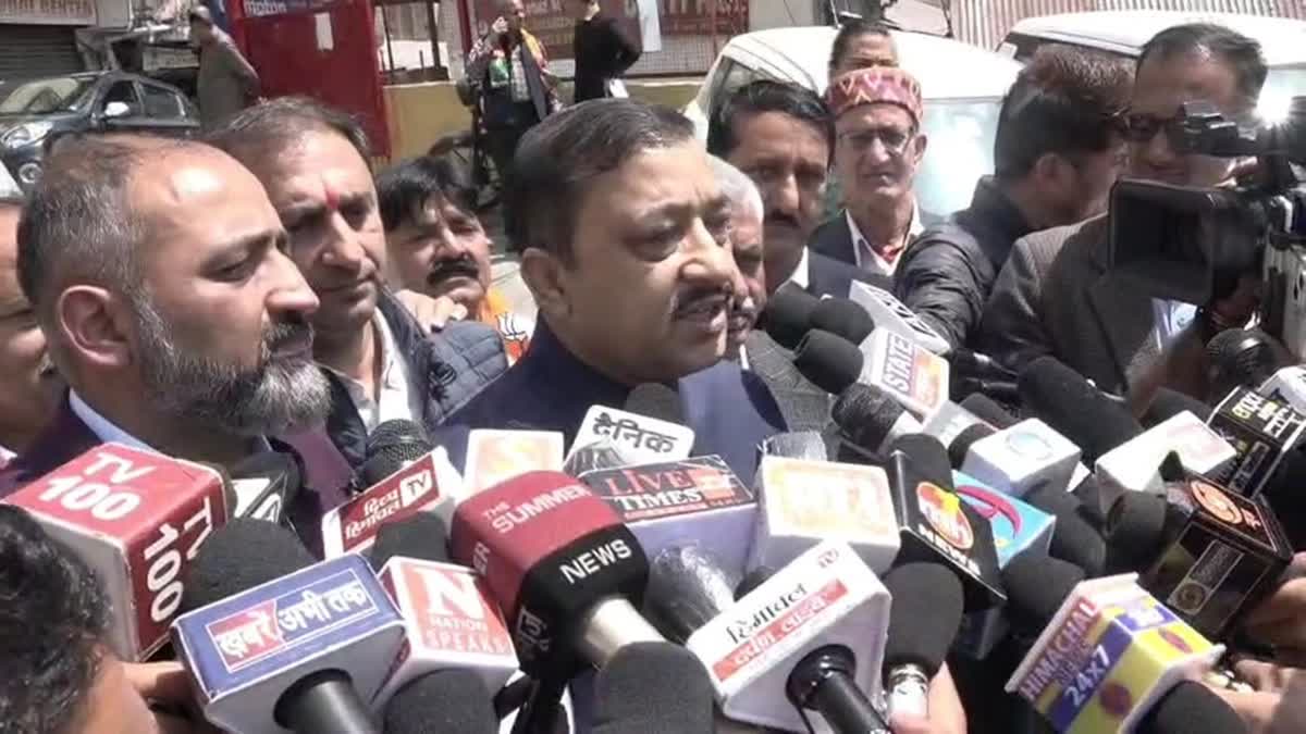 बीजेपी सांसद सुरेश कश्यप