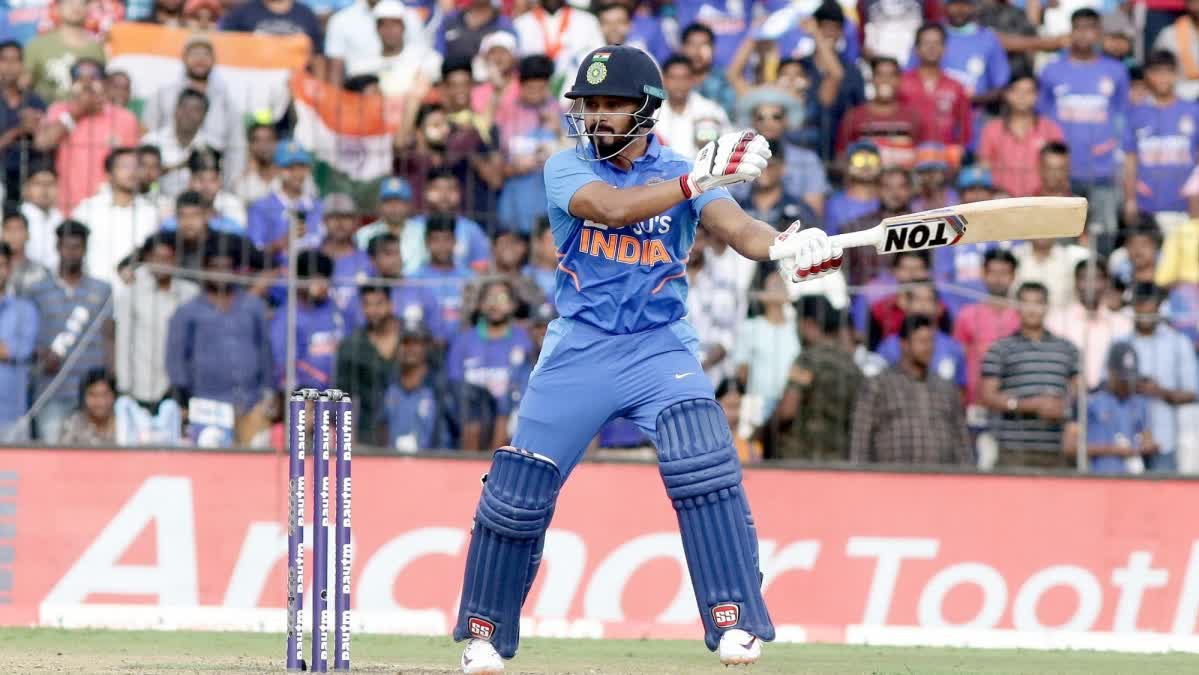 KEDAR JADHAV JOINS BJP