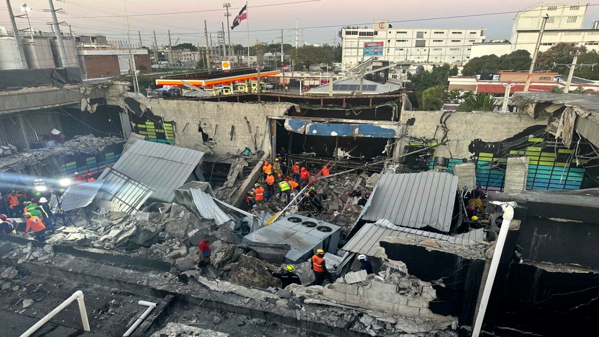NIGHTCLUB ROOF COLLAPSES