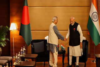 पीएम मोदी ने यूनुस से की मुलाकात