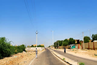 Heat wave leaves streets deserted