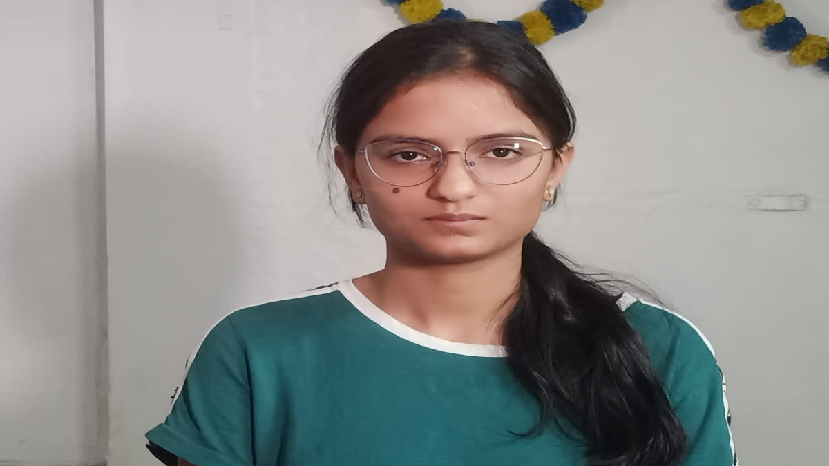 12th topper vedantika Sharma