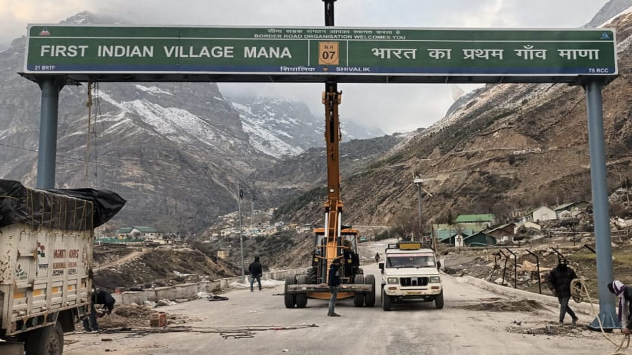 Don't miss visiting these places around Badrinath Dham, a memorable tour will be made in low budget.